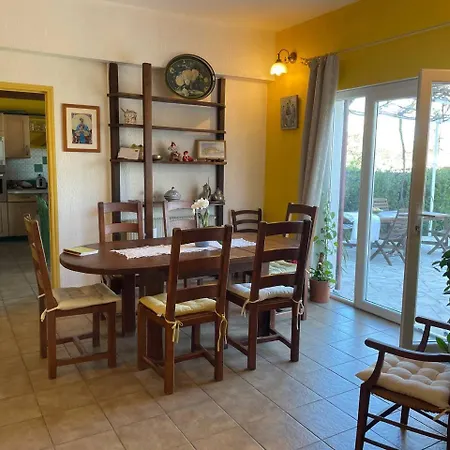 La Croix Lorette- 190m2, 10 Personnes Max, 65m2 De Terrasse, Barbecue, 200m2 De Jardin, Parking, Wifi, Vue Mer,10min A Pied De Galets Semesterbostad *
