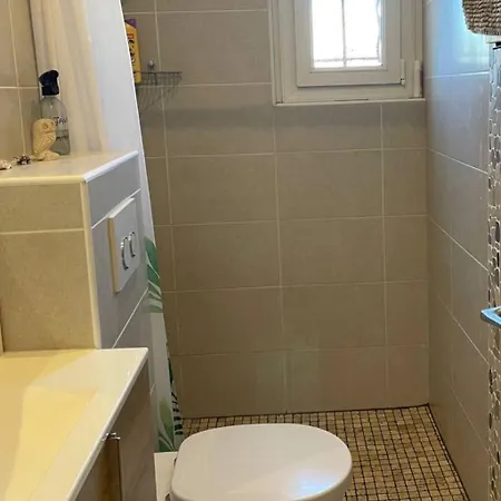 La Croix Lorette- 190m2, 10 Personnes Max, 65m2 De Terrasse, Barbecue, 200m2 De Jardin, Parking, Wifi, Vue Mer,10min A Pied De Galets Semesterbostad Antibes