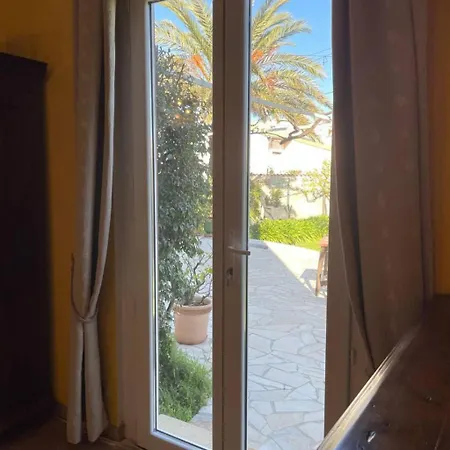La Croix Lorette- 190m2, 10 Personnes Max, 65m2 De Terrasse, Barbecue, 200m2 De Jardin, Parking, Wifi, Vue Mer,10min A Pied De Galets *