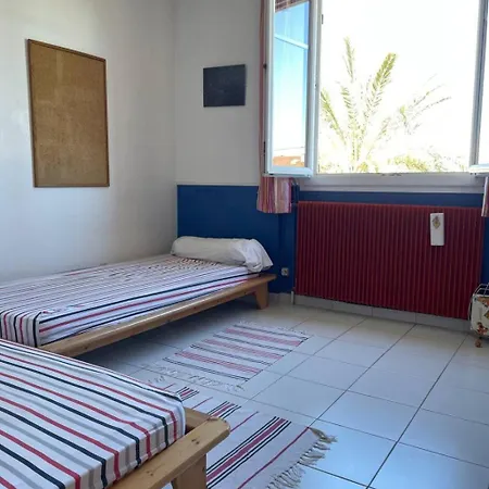 La Croix Lorette- 190m2, 10 Personnes Max, 65m2 De Terrasse, Barbecue, 200m2 De Jardin, Parking, Wifi, Vue Mer,10min A Pied De Galets Semesterbostad