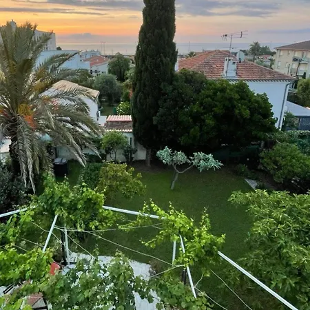 La Croix Lorette- 190m2, 10 Personnes Max, 65m2 De Terrasse, Barbecue, 200m2 De Jardin, Parking, Wifi, Vue Mer,10min A Pied De Galets Semesterbostad Antibes